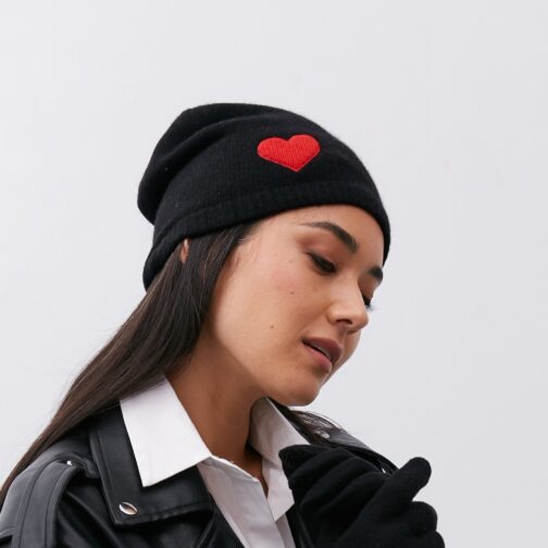 CASHMERE  HAT WITH HEART PATCH