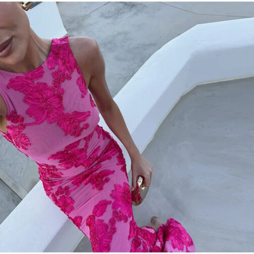 Women's Embroidered Sleeveless Straight Holiday Dress - Image 7